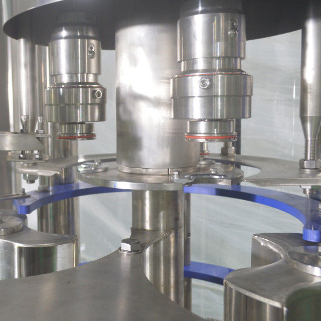Macchina di riempimento di olio con pompa a tre teste per la linea di produzione di etichettatura e imballaggio