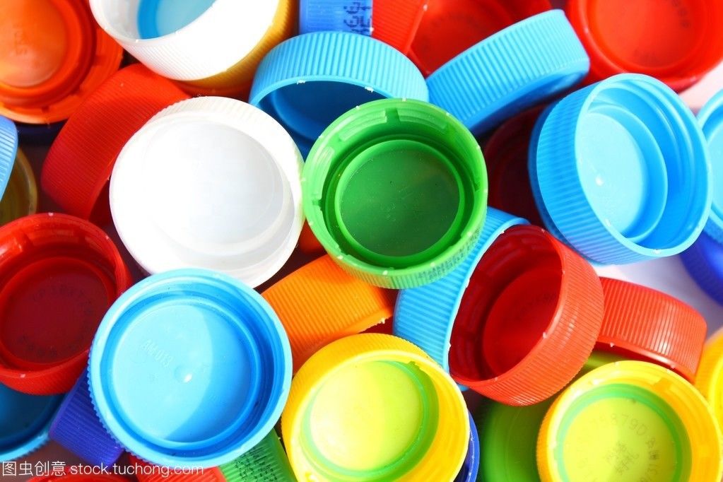 Sortitore di alimentazione con tappo di bottiglia/tubo di plastica con vibratore di selezione di coperchi di plastica per la vendita al dettaglio