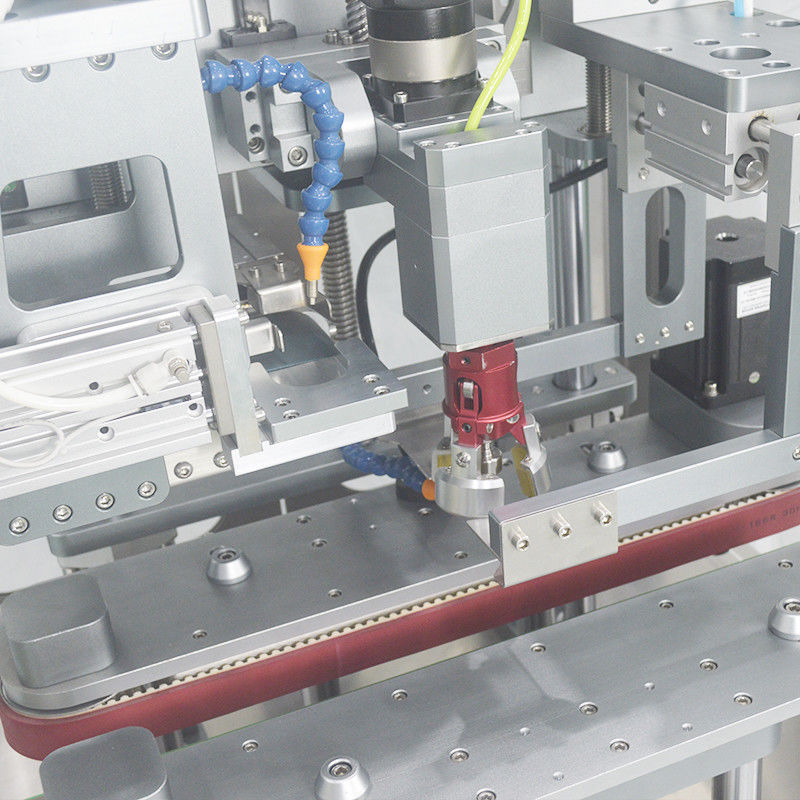 Macchina servo di copertura a testa singola completamente automatica per bottiglie chimiche giornaliere in metallo
