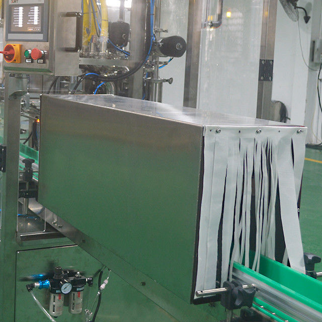 2023 Sterilizzazione del latte fresco Linea di riempimento e copertura a quattro teste per il funzionamento