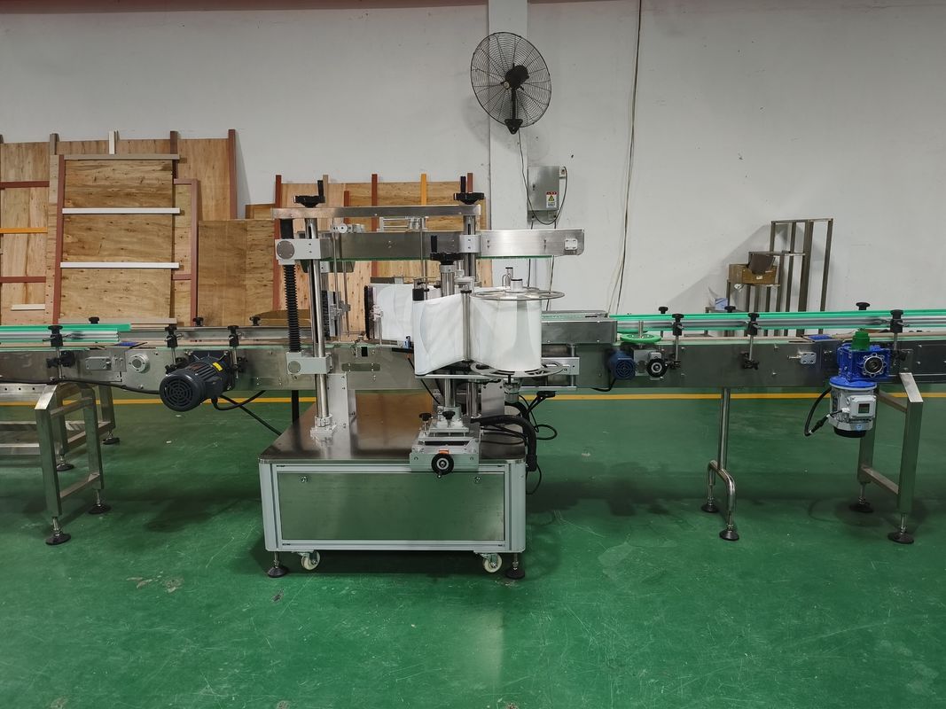 Linea di produzione di detersivi per shampoo e biancheria da 25 kW con etichettatura e tappo a doppio lato