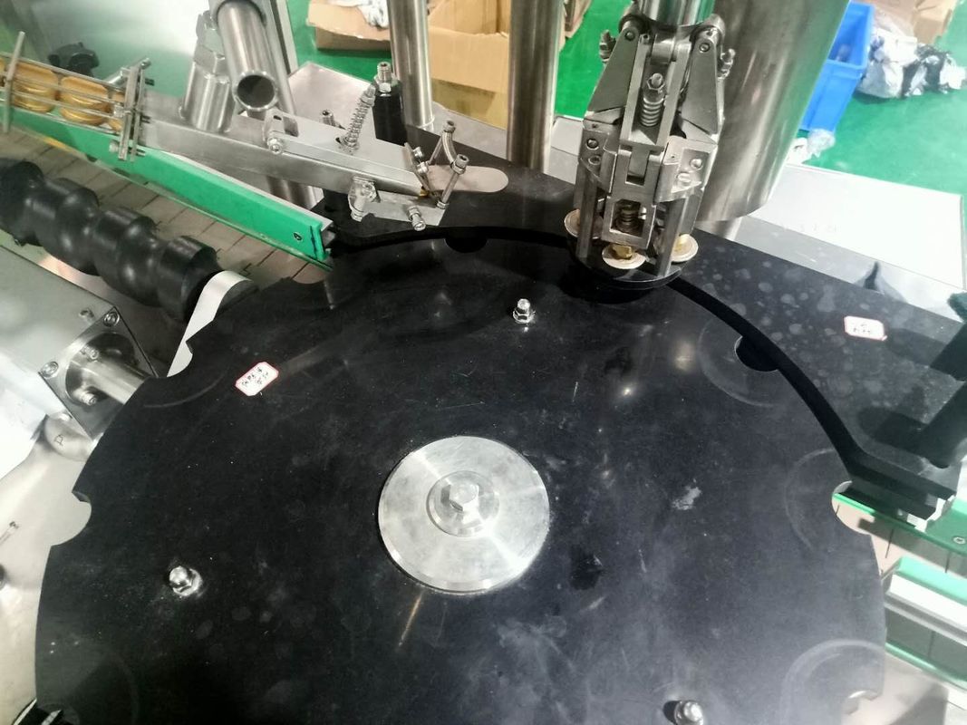 Macchina di copertura completamente automatica per bottiglie di 35-100 mm e 100-130 mm di diametro