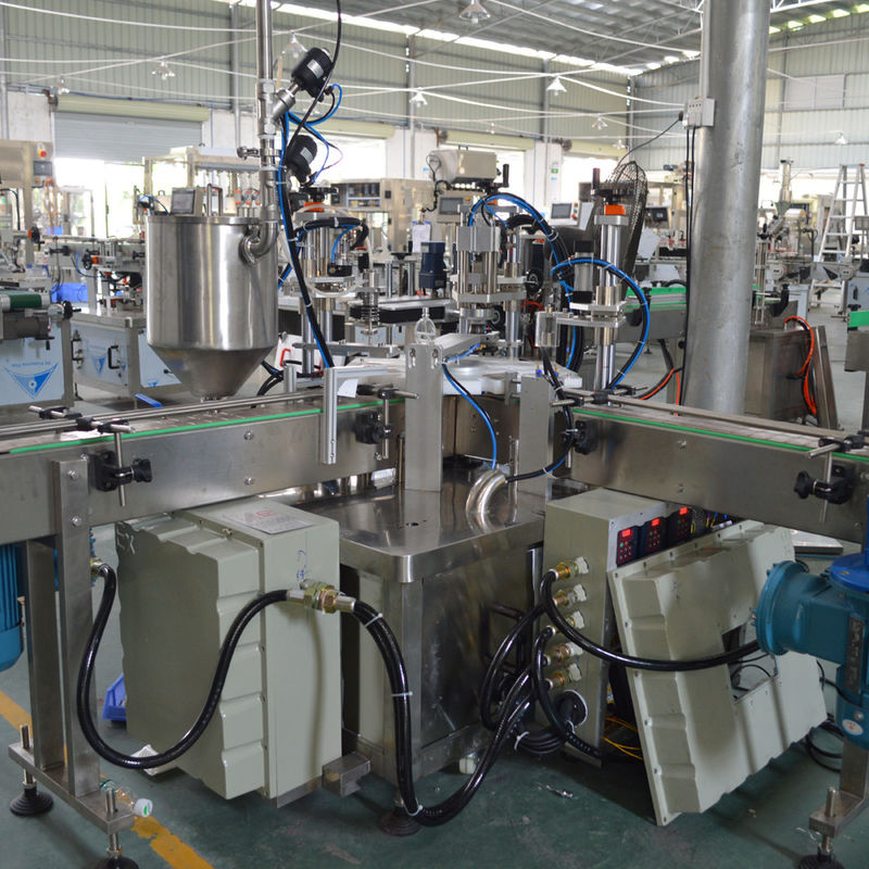 Linea di produzione avanzata di macchine automatiche di riempimento di profumi di deodoranti per bottiglie da 20 ml