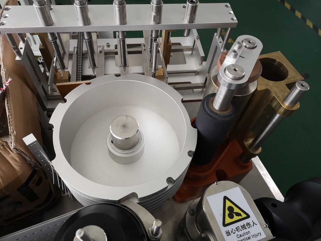 Macchina per l'etichettatura della colla di fusione a caldo per bottiglie nell'imballaggio e nella produzione dei ristoranti