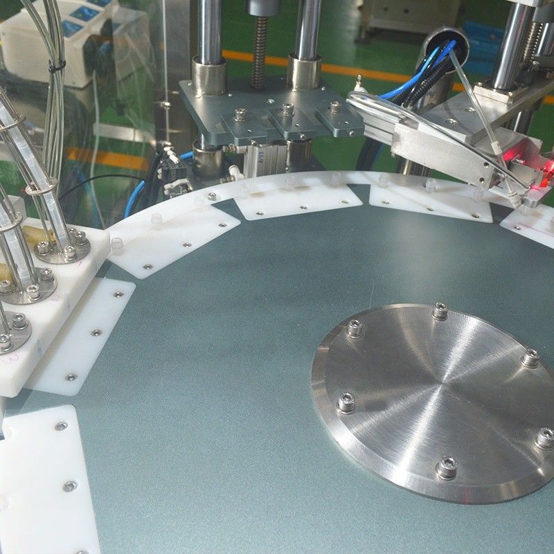 Macchina di etichettatura per riempimento liquido di tubi di reagenti di tipo Chuck con capacità di 800 kg