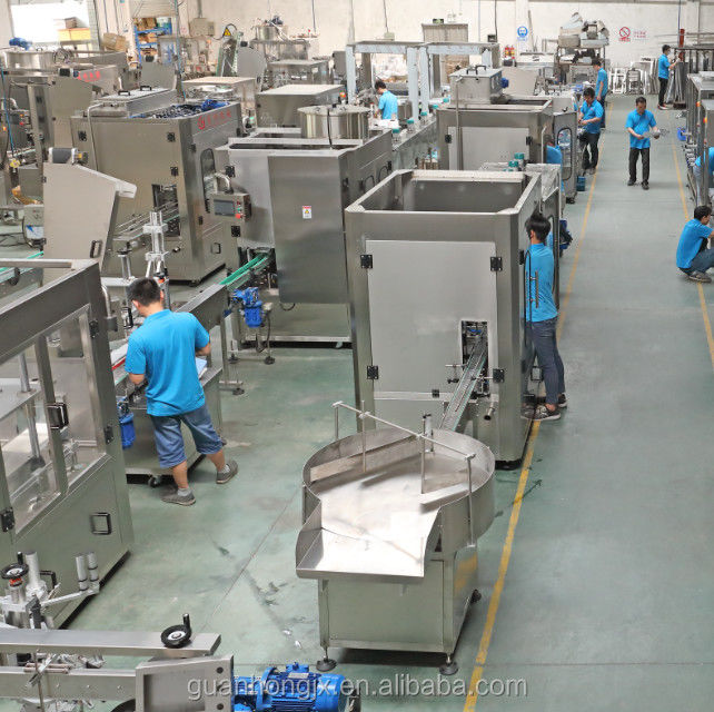 0.6-0.8MPa Macchina di sigillamento per riempimento di bottiglie di vino a pressione d'aria con errore di riempimento del ±1%