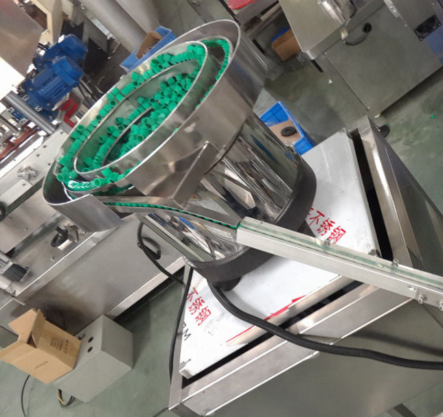 Macchina di copertura di bottiglie di vetro di piccola capacità per olio essenziale e copertura di olio medicato