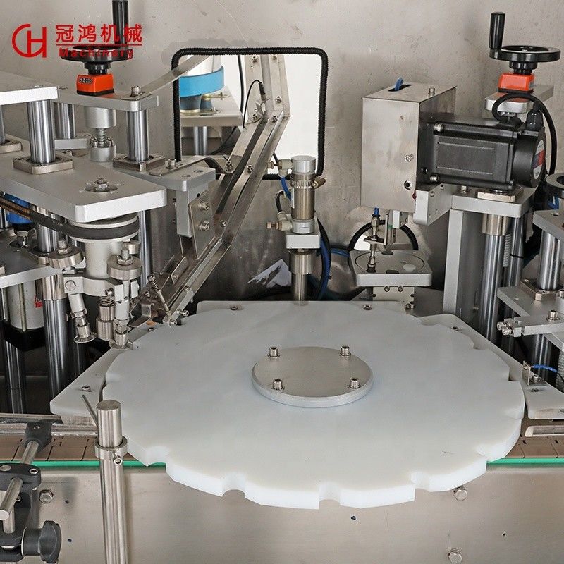 2000*1800*2300mm Macchina automatica di riempimento e tappo delle bottiglie per olio essenziale/polvere