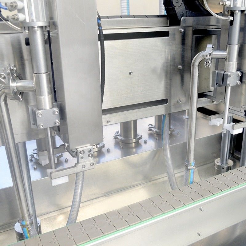 Macchina di riempimento di olio lubrificante e shampoo liquido con doppia testa di tracciamento