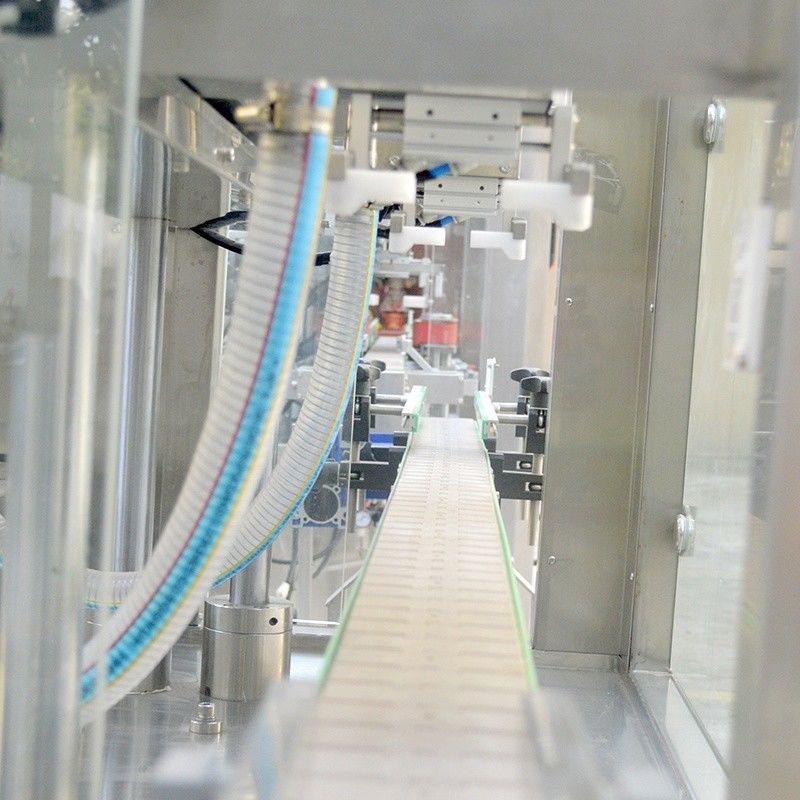 Macchina di riempimento di olio lubrificante e shampoo liquido con doppia testa di tracciamento